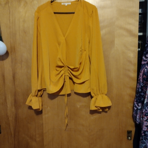 Wrapped blouse - Picture 1 of 13